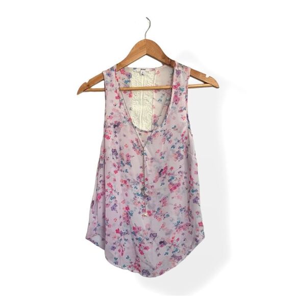 Floral Tunic With Lace Detailing and Attached Silver Necklace - Picture 1 of 6